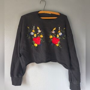 Floral Embroidered Black Crop Sweater